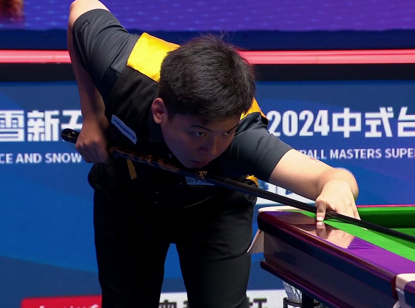 更折射出足 更折射出足