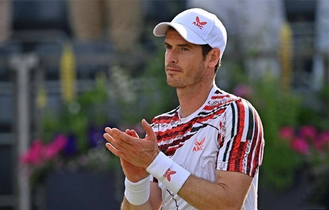 场上立下了 场上立下了